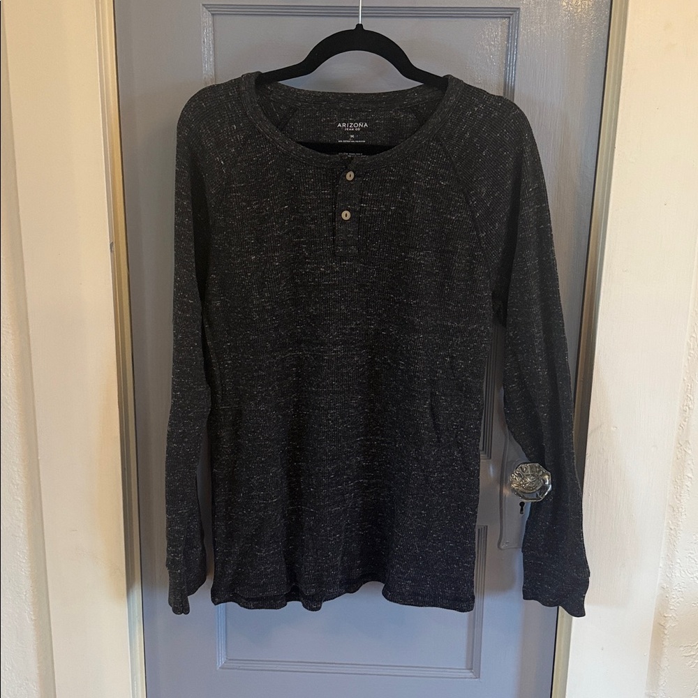 Arizona Dark Grey. Size M.